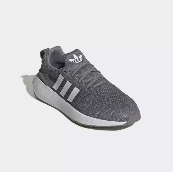 NIB Adidas Men’s Swift Run 22 Cool Grey Shoes Size 9 - Picture 4 of 5